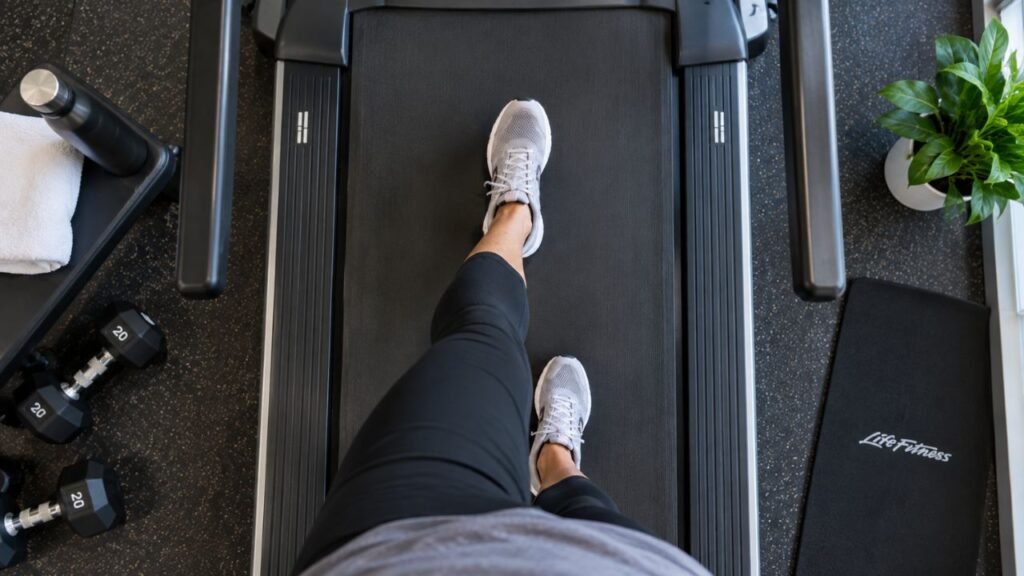 7 Treadmill Walking Tips for Weight Loss